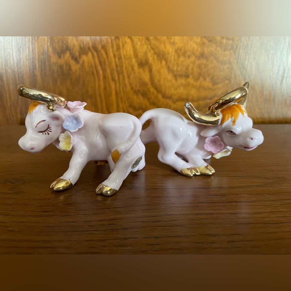 Vintage Cow Salt and Pepper Shakers